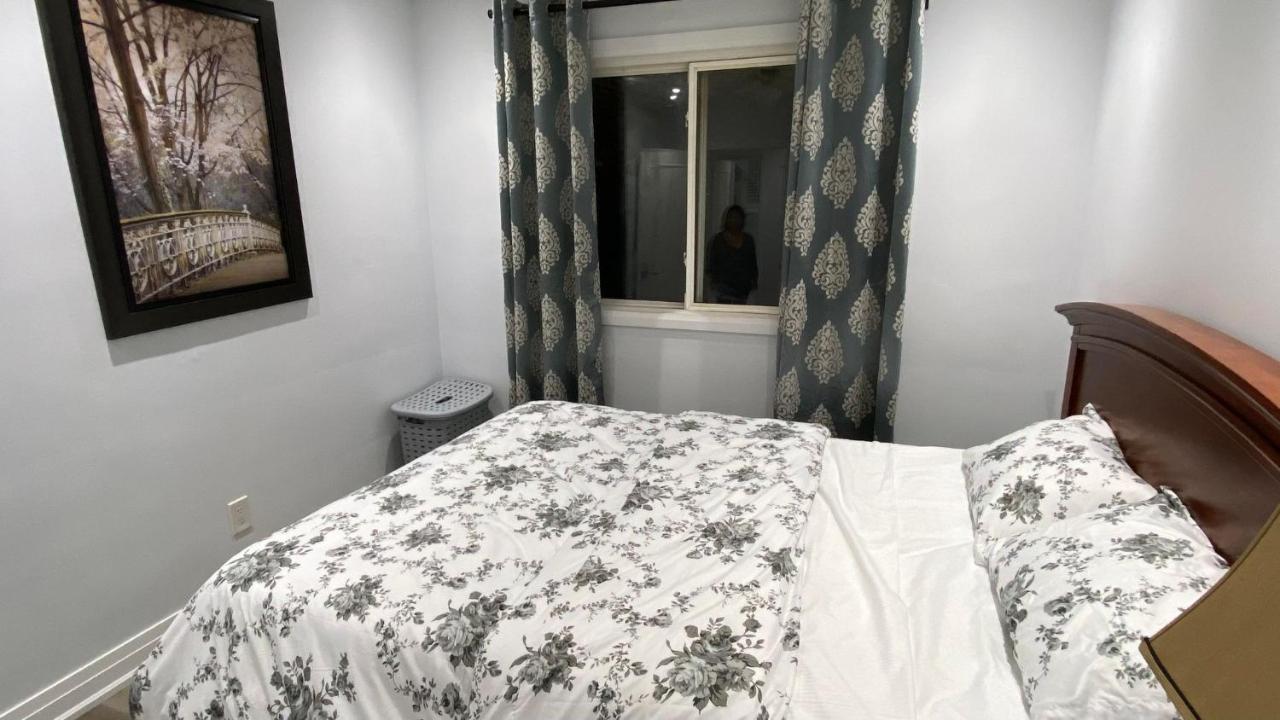 Spectacular 3 Bedroom 2 Wr House - Close To Airport Toronto Zewnętrze zdjęcie